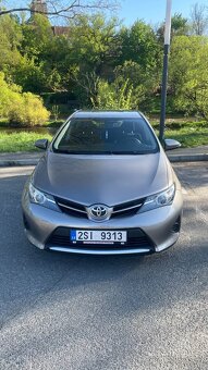 Toyota Auris - 2