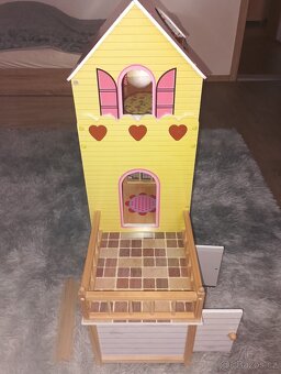 Domeček pro panenky - 2