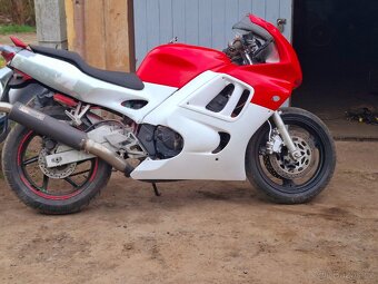 Honda cbr 600 f 3 - 2