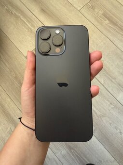 Apple iPhone 15 Pro Max 256GB - 2