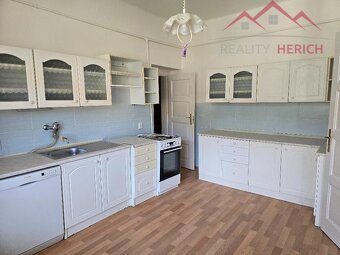 Pronájem bytu 2+1/B, cihla, 80 m2, centrum Chomutova - 2