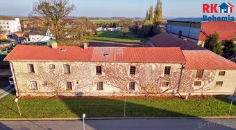 Prodej rodinného domu s pozemky o celkové výměře 4945 m2 v o - 2