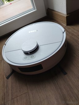 Tesla robotický vysavač - 2