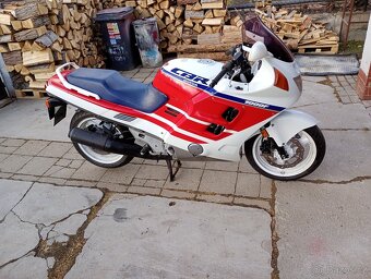 Honda CBR 1000f - 2