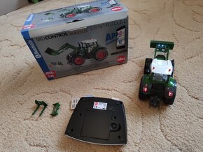 SIKU Control 6796 FEND 933 s předním nakladačem + Ovladač - 2