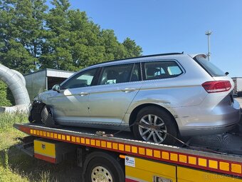 VW Passat B8 Variant 2.0 TDI DSG – po nehodě - 2