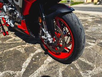 Aprilia Tuono 660 - 2
