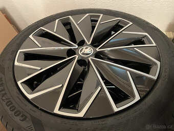 NOVÁ SADA ŠKODA SUPERB 3 PROPUS 235/45/18 94W SEAL - 2