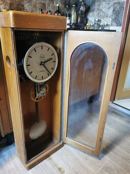 Elektročas retro hodiny. - 2