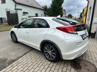 Honda Civic 1.6 i-DTEC model 2014 - 2
