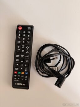 Samsung 40” UHD 4K Smart TV UE40JU6072 - 2