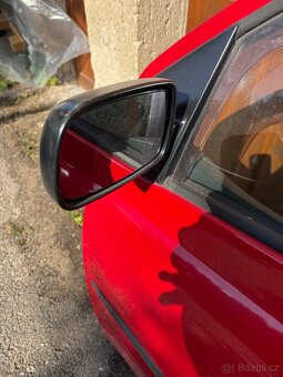 Yaris přední dveře - 2
