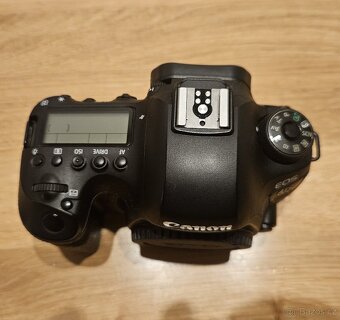 Canon EOS 6D Mark II - 2