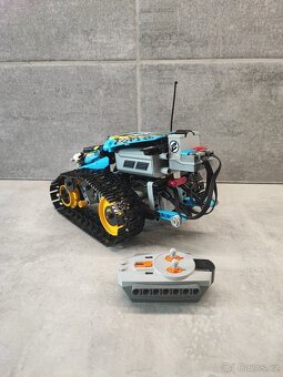 Lego Technic 42095 - RC Stunt Racer - 2