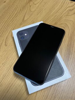 Prodám iPhone 11, 64GB - Black - 2