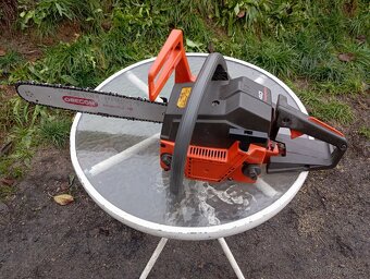 Motorová Pila Husqvarna - 2