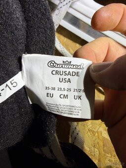 Dětské brusle na led vel. 35-38 - 2