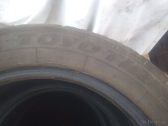 zimni toyo 215/55/R16 - 2