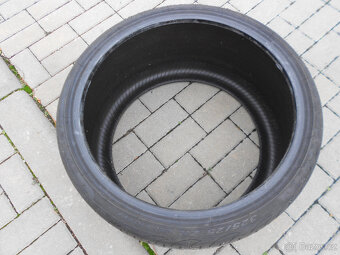 1x Pirelli P Zero 325/25/20 vzorek 5,5 mm - 2