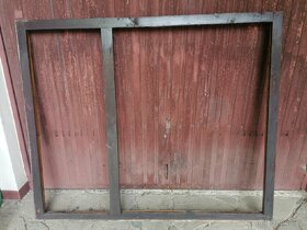 Dřevěné okno 3 + 2 s rámem - 2