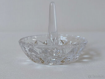 Stojan na prstýnky broušený - 2