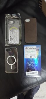 Příslušenství IPhone 16e - 2