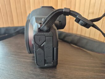 Canon EOS R - 2