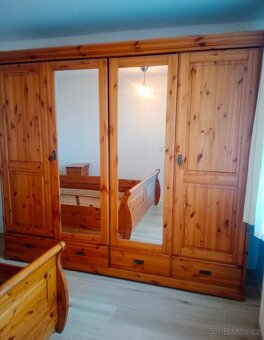Skříň +komoda+zrcadlo - 2