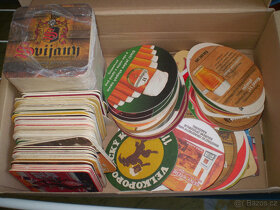 Krabice pivních tácku. - 2