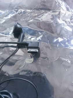 Sluchatka Samsung S3310 - 2