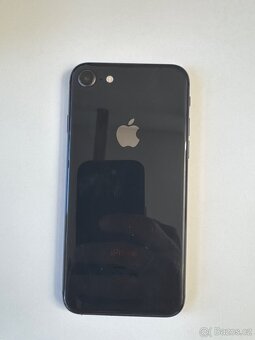 Prodám iPhone 8 64 GB - 2