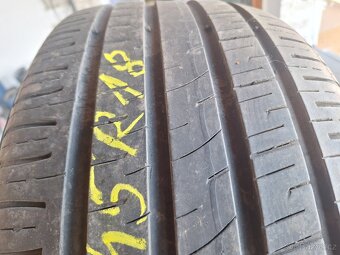 Prodám letní pneu 235/45/18 Barum - 2