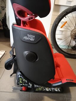 Autosedačka Britax Römer Advansafix IV, rok 2018 - 2