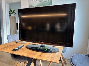 HD televize SAMSUNG UE32C4000 - 2