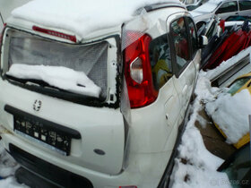 FIAT Panda 1.3 MultiJet 16V 4x4, náhradní díly prodám - 2