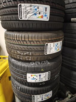 235/40R18 95Y Continental Premium Contact 6 - 2