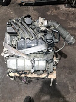 Motor 2l benzín - 2