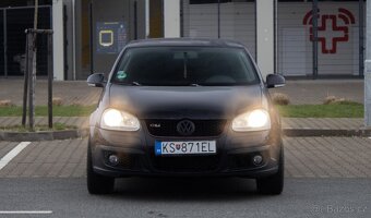 Volkswagen Jetta 1.9 TDI Sportline - 2