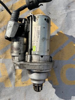 Prodám Startér 0AM911023B 1000kč - 2