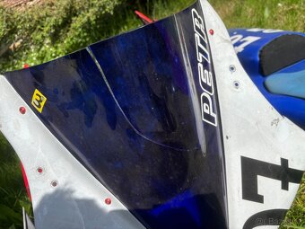 Laminaty na Yamaha R1 04-06 Rn12 - 2