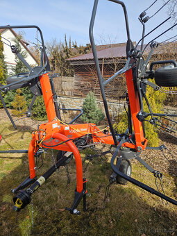 Rotororový obraceč Kubota TE4052 - 2