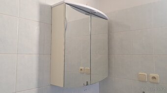Zrcadlová skříňka - 2