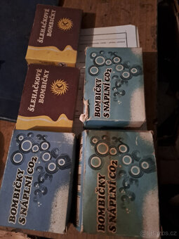 Retro šlehačkovač+ co2 a šlehačkové bombičky - 2