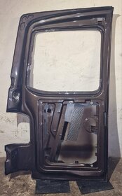 VW Transporter T5 T6 Pravé Křídlo Dveří Na Opravu - 2