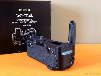 Fujifilm VG-XT4 battery grip na Fujifilm X-T4 - 2