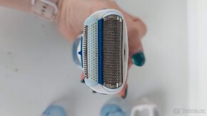 Dámský holicí strojek Braun LS 5160, modrá - 2