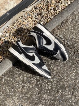 Tenisky Nike Dunk Low Chenille Swoosh - 2