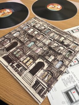 Led Zeppelin – Physical Graffiti - 2