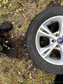 Celoroční kola Ford Focus 215/55 R16 5x108 ET50
 - 2