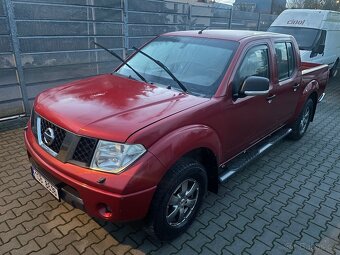 Nissan Navara Double-Cab 2.5DCi 126kw 2009 slušný stav - 2